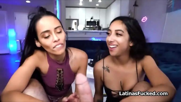 POV Hardcore Latina Threesome : Andreina De Luxe et Kiarra Kai en plein sexe