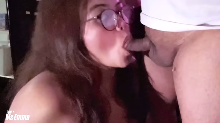 Belle-mère coquine avale sa charge en gorge profonde