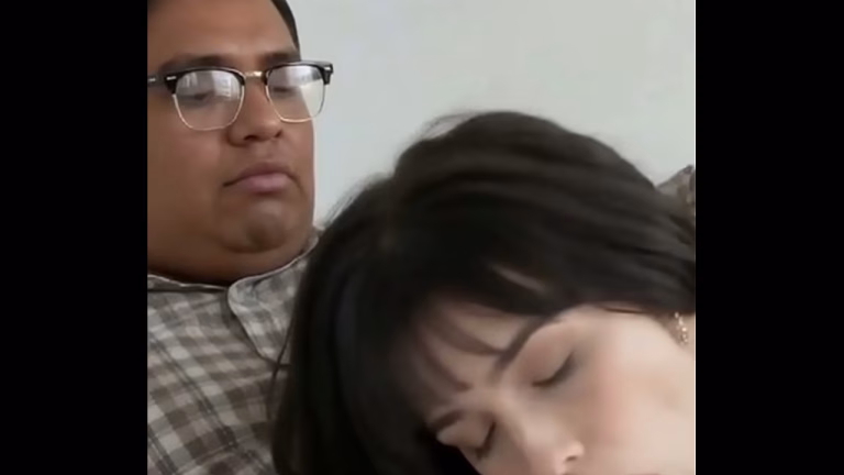 Étudiante timide aux gros seins et anal hardcore avec creampie interracial 3D