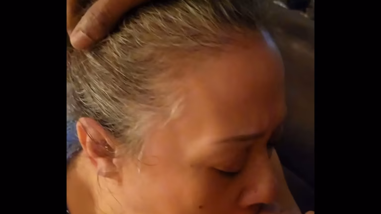 GILF Ninja, une vieille Latina qui me fait une gorge profonde